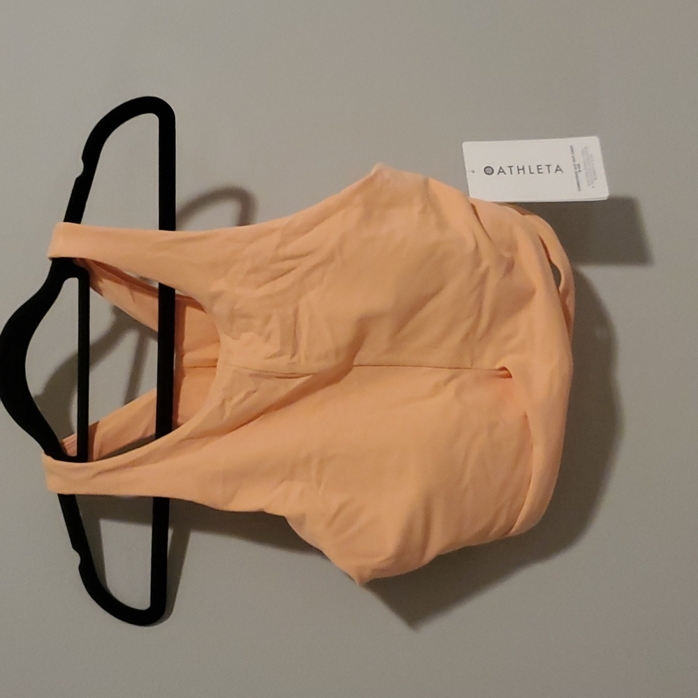 Athleta Comscious Cut Out Crop D-DD M